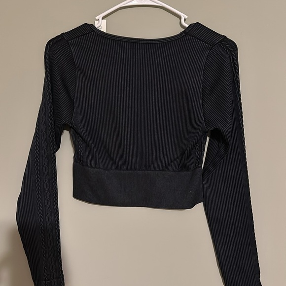 NWT OFFLINE By Aerie Seamless Cable Square Neck crop Black M - Picture 7 of 7